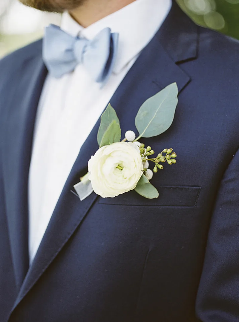 Groomsmen boutineer