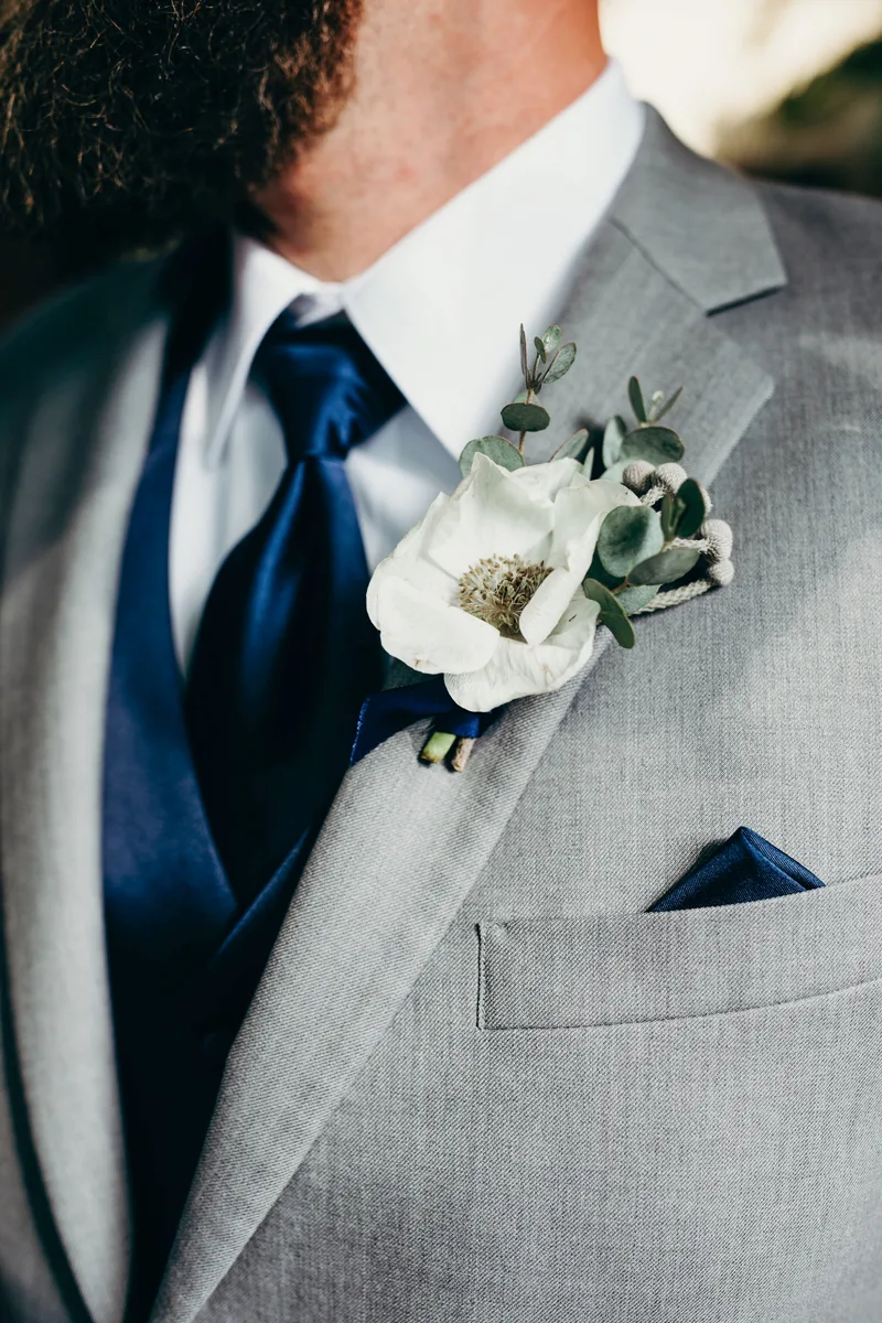 Groomsmen boutineer